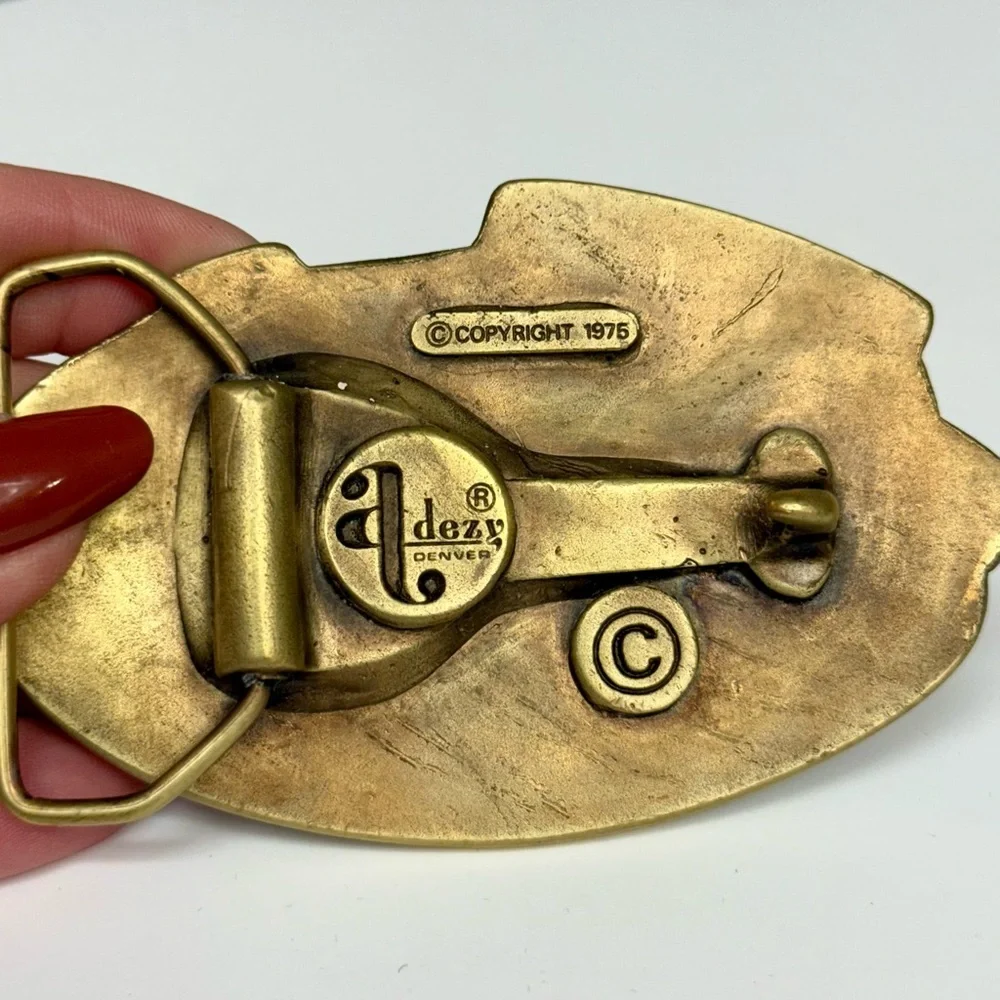 Vintage 1975 Adezy Cascades Mountain High Oregon Belt Buckle Brass Tone